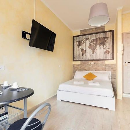 Private Suite In A Guest House With Private Bathroom N3 罗马 外观 照片