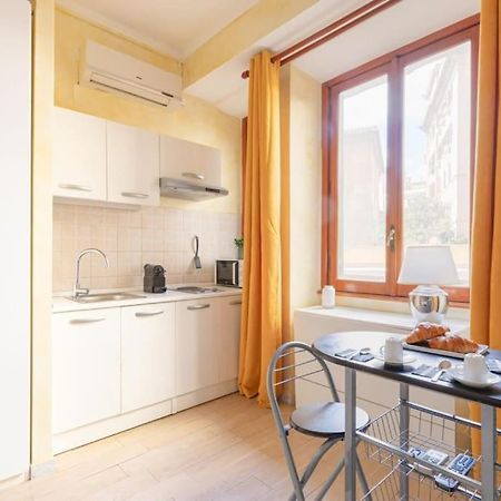 Private Suite In A Guest House With Private Bathroom N3 罗马 外观 照片